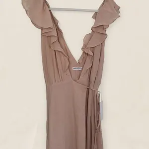Reformation autumn wedding guest flowy ruffle maxi dress size large thumbnail 6