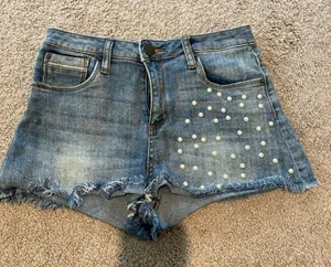 ✨Women’s Pearl denim Jean shorts thumbnail 1