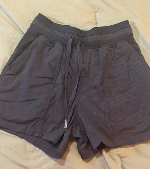 Lululemon Shorts thumbnail 1