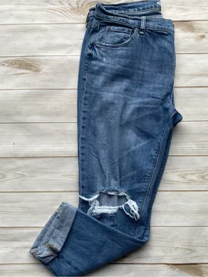 Old Navy boyfriend mid rise distressed ripped medium wash rolled cuff jeans 12 thumbnail 6