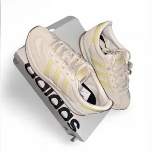 Adidas RUN 70s 2.0 Wonder White Powder Yellow Warm thumbnail 2