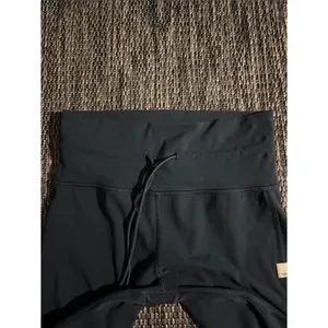 Vuori Daily Legging High Rise Lightweight Soft Navy thumbnail 5