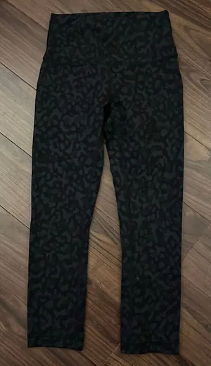 Lululemon align animal print pants 25” size 4 thumbnail 1