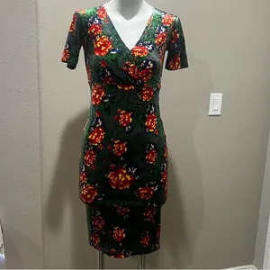 Zara green velvet short sleeve floral dress thumbnail 2