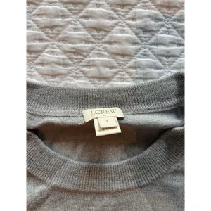 Women’s Gray Crewneck Long Sleeve Sweater thumbnail 2