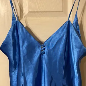 Vintage Kathryn blue silky skirted nightgown, size large thumbnail 5