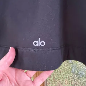 Alo Yoga Women's Black Cropped Long Sleeve Hoodie Size XS thumbnail 3