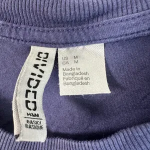 HM Divided Womens Navy Blue Crop Top Pocket Tee Rolled Sleeve Cotton Size M thumbnail 3