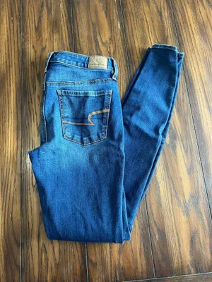 American Eagle Outfitters thumbnail 1