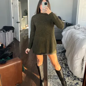Green Sweater Dress Size M thumbnail 4