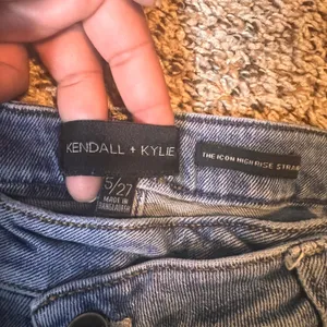Kendall + Kylie The Icon High Rise‎ Straight Leg Ripped Distressed Jeans Women's thumbnail 2