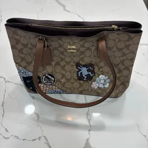 Coach x Keith Haring Purse Avenue Carryall in Signature Canvas Patches thumbnail 11