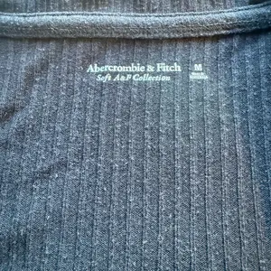 Abercrombie & Fitch Black Ribbed Knit Surplice Crossover Top M Wrap Look thumbnail 5