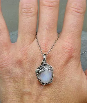 White Rainbow Moonstone Gemstone Silver Vintage Style Necklace- Pendant thumbnail 4