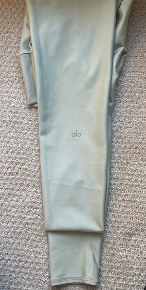 Alo Yoga High-Waisted Leggings thumbnail 3
