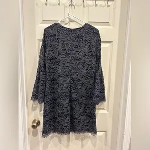 Dress The Population‎ Navy Gold Metallic Lace Bell Sleeve Mini Dress Size L thumbnail 5
