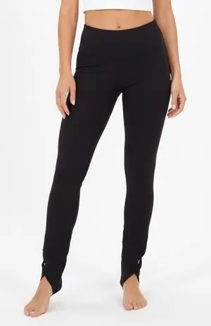 Old Navy Active PowerSoft High Rise Go Dry Leggings Black‎ Size L Stirrup Detail thumbnail 1