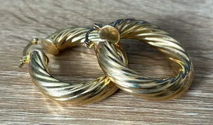 Twisted hoop earrings Gold thumbnail 1