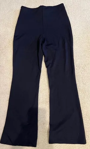 Fabletics zip side spandex flare leg black pants size medium. thumbnail 1