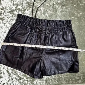 Faux‎ Leather High Waist Shorts Black Size L thumbnail 5