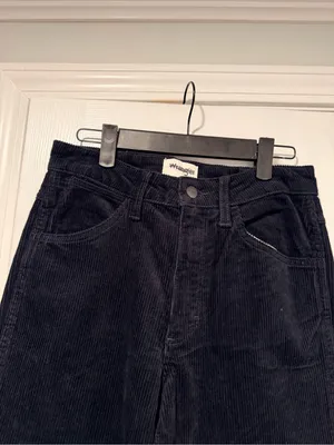 NWOT Wrangler Corduroy Flare Pants Size 6 Black High Rise Stretch thumbnail 2