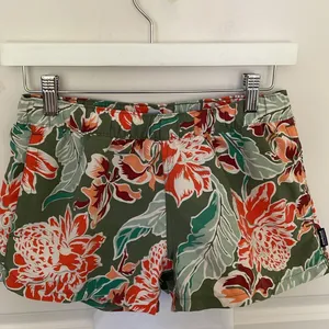 Patagonia Barely Baggies 2.5” Floral Small thumbnail 3