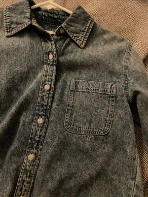 EUC Universal Thread stonewashed cropped denim shirt/jacket thumbnail 2