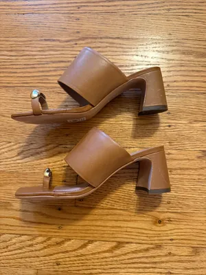 NWOB Anthropologie Tan Leather Block Heel Toe-Ring Slides with Gold Accents thumbnail 5