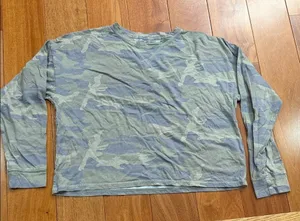 Abercrombie &‎ Fitch Green Camouflage Long Sleeve Crop Tee size M thumbnail 1