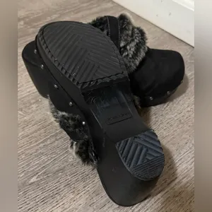 Melrose Ave Faux Fur Lined Studded Clogs | Cozy Winter Shoes | Size 7.5 thumbnail 6