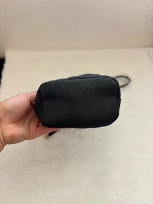 NWT Victoria's Secret VS V-Quilt Perfume Pouch thumbnail 5