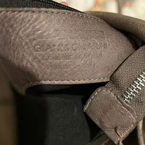 Gianni Chiarini Hobo Purse shoulder bag Italian leather Slouchy Grey top zipper thumbnail 4