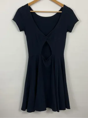 Abercrombie & Fitch Twist Open‎ Back Skater Dress size Medium thumbnail 4