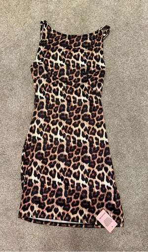 Pretty Little Thing Leopard Print Bodycon Dress thumbnail 1