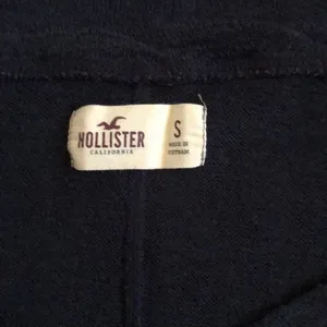 5/$30 🎈 Hollister small lace‎ navy blue top thumbnail 3
