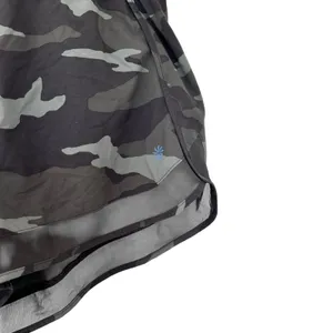 Athleta Camo Printed Mesh Run Racer Shorts Sz M thumbnail 3