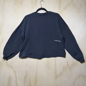 Disney Mickey‎ Mouse Sweatshirt Womens M Cropped Pullover Black Graphic thumbnail 8