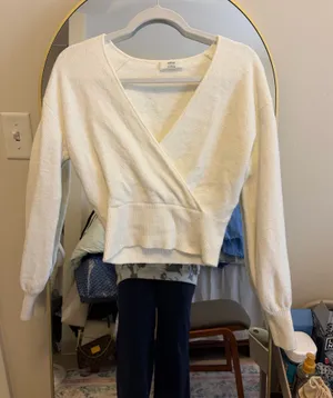 Aritzia Wilfred Sweater thumbnail 1
