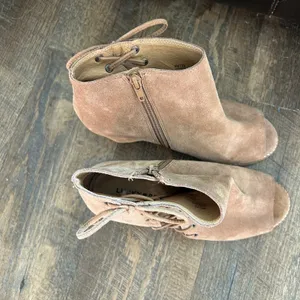 Lucky Brand Jaevin Tan Suede Peep Toe Wedge Booties Lace Up Side Zip Mens 9M‎ 39 thumbnail 2
