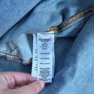 Good American Blue Denim‎ T-Shirt Dress Size 1 S Frayed Raw Edge Hem Mini Shift thumbnail 11