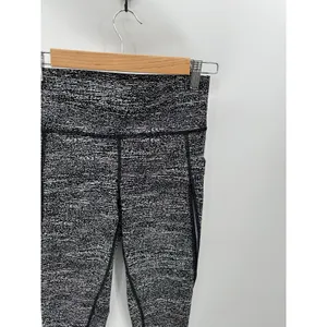 Lululemon Pace Perfect Air Time White Black 7/8 Tight‎ Leggings Women's Size 6 thumbnail 4
