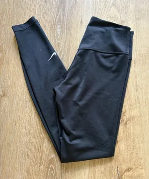 Nike High Waisted Black Leggings thumbnail 1