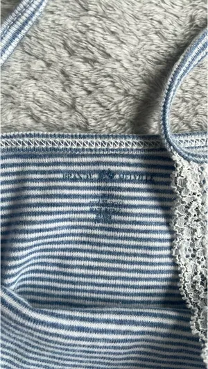 Brandy Melville Top thumbnail 2