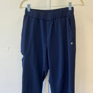 Barco One Wellness Navy Blue Scrub Pants Joggers Zipper Ankle Women's Small thumbnail 3