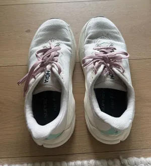 Hoka Arahi 8  thumbnail 1