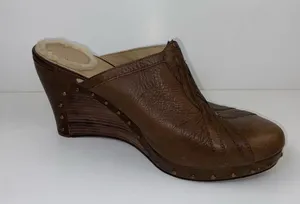 Brown Leather Studded Clog US Size 11 Wedge Mules Slide UGG Australia Women's thumbnail 3