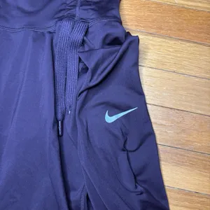 Nike Pro Hyperwarm Dri-FIT Funnel Neck Training Top Womens Eggplant purple Sz L thumbnail 5