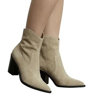 BP Surina‎ Tan Suede Western Ankle Boots Pointed Toe Block Heel 5.5M thumbnail 1