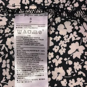 Banana Republic classic fit size small floral top thumbnail 5