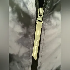 Women’s NEW BALANCE windbreaker☔️ thumbnail 11